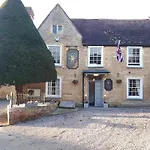 Beautiful Cotswold Farmhouse With Hot Tub