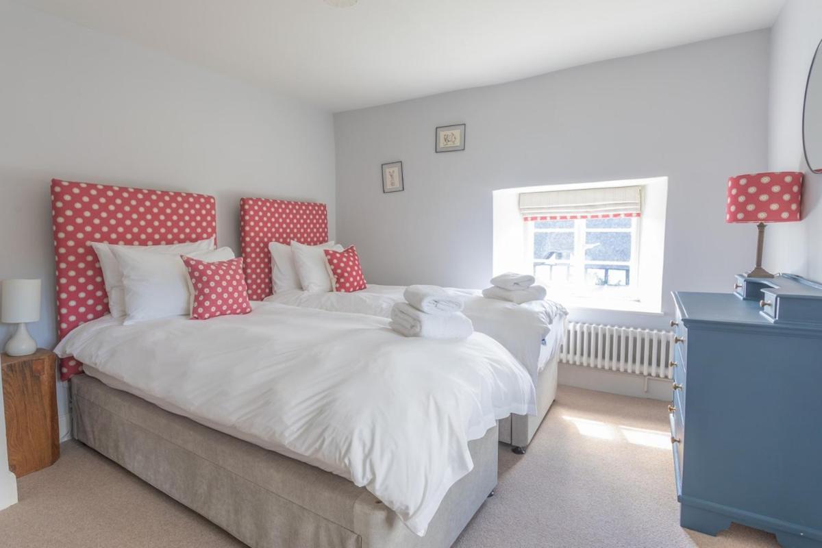 Beautiful Cotswold With Hot Tub Holiday home *